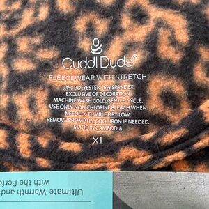 CUDDL DUDS FLEECEWEAR STRETCH CREW TOP, LEOPARD DESIGN, XL